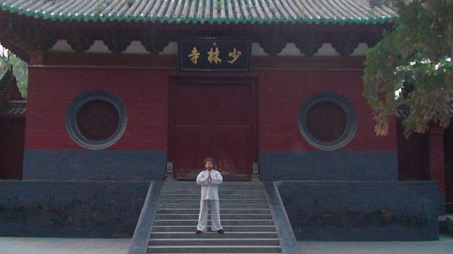 Chine, province septentrionale du Henan. Temple de Shaolin. Maître Valeriy Maistrovoy.
